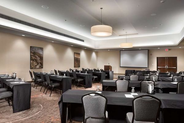 DoubleTree by Hilton Hotel Lawrence by null