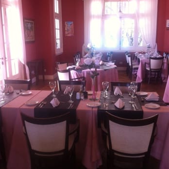 Villa Julia - Salón de desayuno y almuerzo - Restaurants Near Me - Tigre, C
