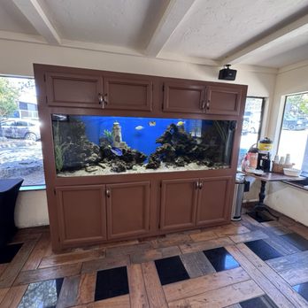 Lighthouse Lodge & Cottages - Lobby area - Hotels Near Me - Pacific Grove, California