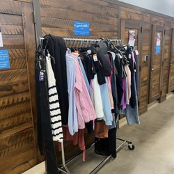 Goodwill - Fitting rooms