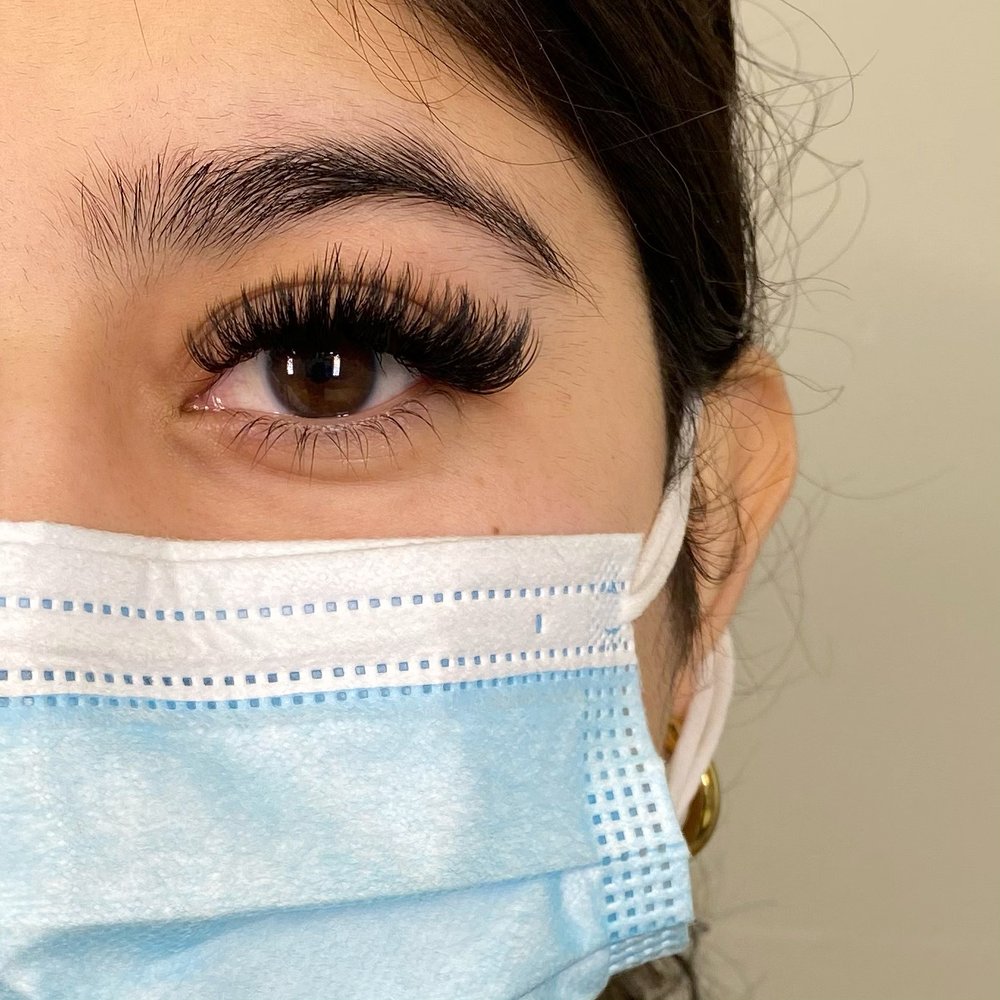 Eyedeal Lashes & Beauty Logo