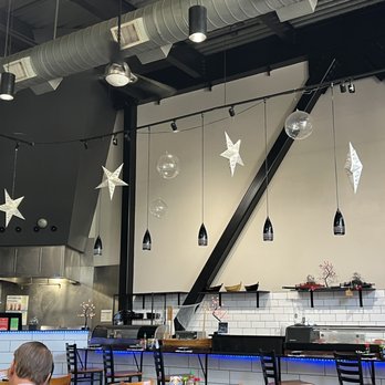 Diaz Kitchen & Sushi Bar - Sushi Bars Near Me - Albuquerque, New Mexico