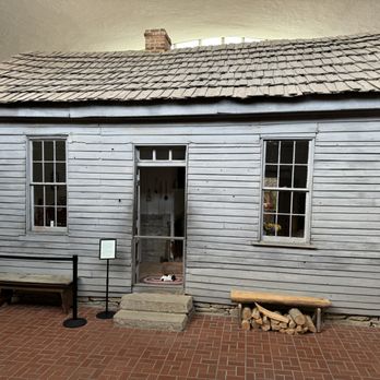 Mark Twain Birthplace Museum - Front door to house - Museums Near Me - Stoutsville, Missouri Mark Twain Birthplace Museum - Front door to house - Museums Near Me - Stoutsville, Missouri