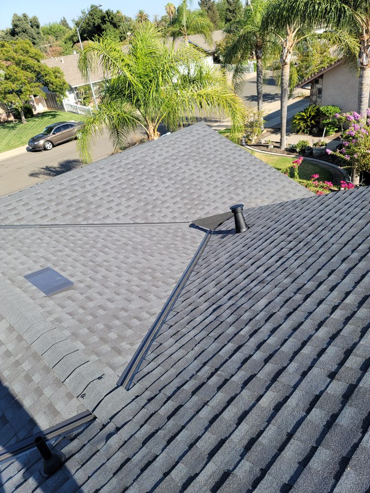 Slide of Claudex Roofing