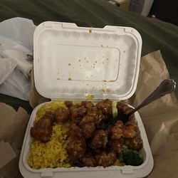 New Golden Dragon Restaurant - General tso's combo platter (9.95 cash)