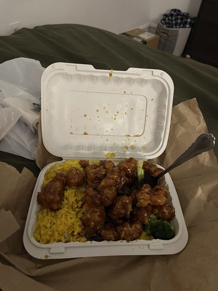 Food from New Golden Dragon Restaurant