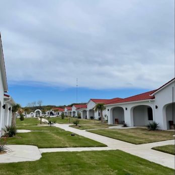 La Palmilla Texas - Row of beautiful rooms - Resorts Near Me - Glen Rose, Texas La Palmilla Texas - Row of beautiful rooms - Resorts Near Me - Glen Rose, Texas