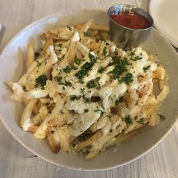Am I used to saucy truffle fries? Nope. Did I partake in devouring this deliciousness? YES!! Am I used to saucy truffle fries? Nope. Did I partake in devouring this deliciousness? YES!!