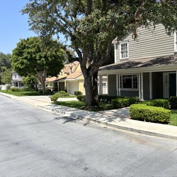 Universal Studios Hollywood - Magnolia lane from desperate housewives - Amusement Parks Near Me - Universal City, California