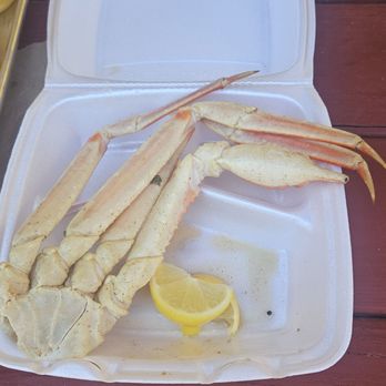 Willie's Joint Bar and Grill - Half pound crab leg - Bars Near Me - Buda, Texas