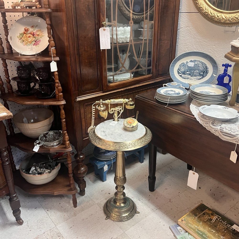 Vintage Goods - Cute!! - Antiques Near Me - Joplin, Missouri Vintage Goods - Cute!! - Antiques Near Me - Joplin, Missouri