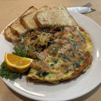 Komfort Kitchen - Breakfast & Brunch Near Me - Brandon, Manitoba