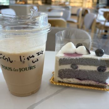 Tous Les Jours - Earl Grey Latte & Slice of Blueberry Yogurt Cake (Piece) - Bakeries Near Me - Dublin, California