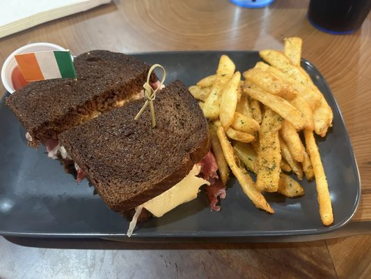 Flanagan's Irish Pub by null