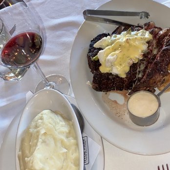 Hyde Park Prime Steakhouse - Ryan Day topped with crab béarnaise and garlic whipped potatoes - Steakhouses Near Me - Columbus, Ohio Hyde Park Prime Steakhouse - Ryan Day topped with crab béarnaise and garlic whipped potatoes - Steakhouses Near Me - Columbus, Ohio
