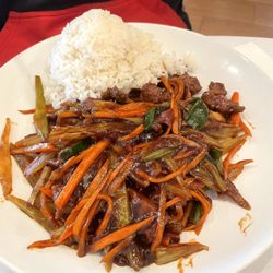 Bill & Harry's Chinese Cuisine - Beef Szechuan