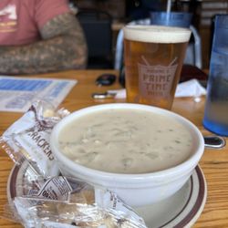 Boone's Prime Time Pub - Clam chowder