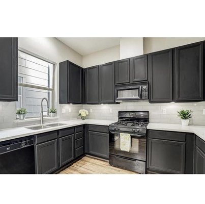 Bailey Roofing & Construction Logo