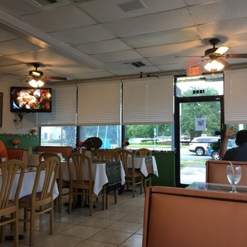 Mee Thai Restaurant - Dining room - Thai Near Me - Orlando, Florida