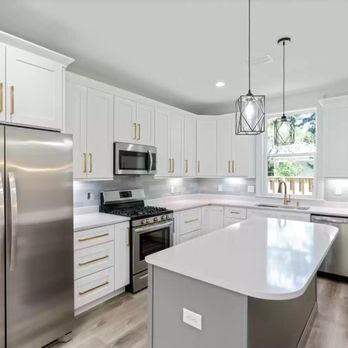 Savi Flooring & Tile - a kitchen with stainless steel appliances - Flooring Near Me - Santa Rosa Beach, Florida Savi Flooring & Tile - a kitchen with stainless steel appliances - Flooring Near Me - Santa Rosa Beach, Florida