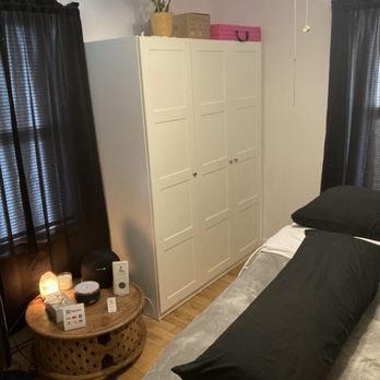 Larae Massage - This table is prepared for a prenatal visit. Elevated at the head with a pillow and body pillow for side-lying comfort. - Massage Therapy Near Me - Cincinnati, Ohio Larae Massage - This table is prepared for a prenatal visit. Elevated at the head with a pillow and body pillow for side-lying comfort. - Massage Therapy Near Me - Cincinnati, Ohio