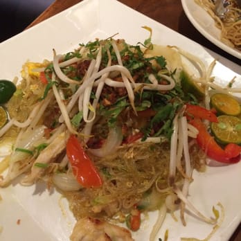 Star Noodle - Singapore Noodles, forgot about the bean sprouts and calamanci limes! - Asian Fusion Near Me - Lahaina, Hawaii Star Noodle - Singapore Noodles, forgot about the bean sprouts and calamanci limes! - Asian Fusion Near Me - Lahaina, Hawaii
