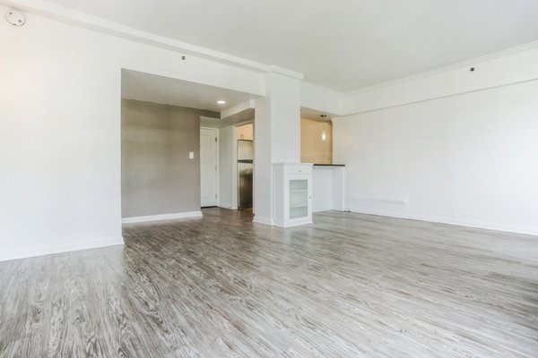 Hollywood Tower Apartments by null