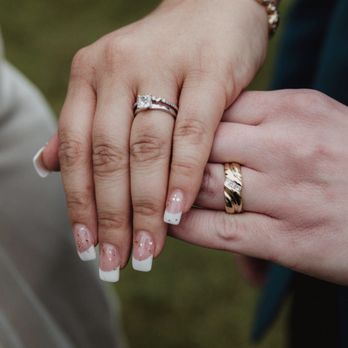 Famous Nails & Spa - Nail Salons Near Me - Simi Valley, California