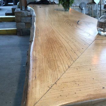 Trackside - Beautiful live edge bar - American Near Me - Paris, Kentucky