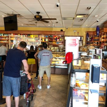 Buenos Aires Bakery & Cafe - The line at this place during a regular weekday afternoon. - Bakeries Near Me - Pembroke Pines, Florida Buenos Aires Bakery & Cafe - The line at this place during a regular weekday afternoon. - Bakeries Near Me - Pembroke Pines, Florida