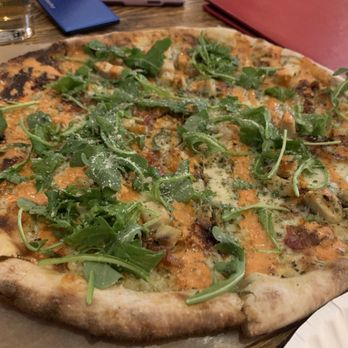 Low 'n Slow - A chimayo chicken pizza--loved the arugula - Bars Near Me - Santa Fe, New Mexico