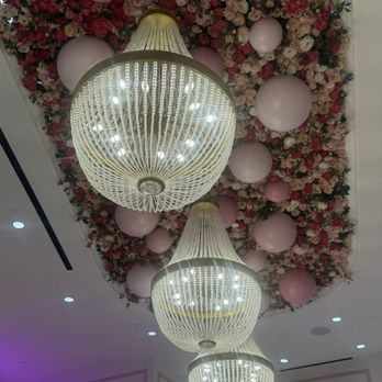 Cafe Lola - Decor - Bakeries Near Me - Las Vegas, Nevada