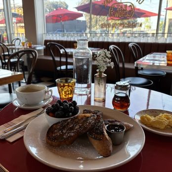 Eat Chow - Chow French Toast, Cup Cup of Fruit, 1 Egg - Breakfast & Brunch Near Me - Costa Mesa, California