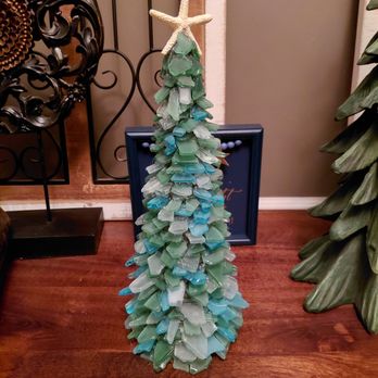 Maker's Club - Sea Glass Tree - Classes offered only while supplies last. - Paint-Your-Own Pottery Near Me - Dubuque, Iowa