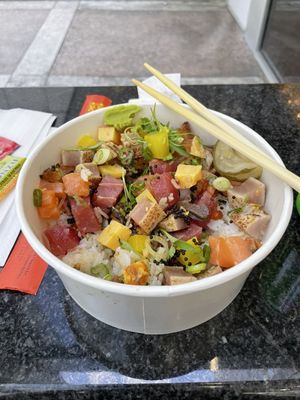 Kudedon Chirashi Bowl Restaurant by null