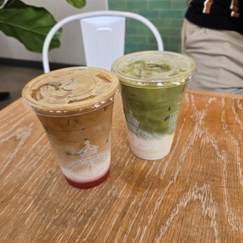 Bluestone Lane West End Café - Iced latte with strawberry syrup (left) and iced matte latte (right) - Coffee & Tea Near Me - Washington, DC, District of Columbia