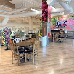 Harris Teeter - Eatery and Lounge area upstairs.