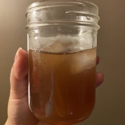 Kelseys Original Roadhouse - Honey peach tea lemonade cocktail to-go