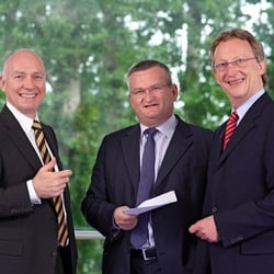 OHM Professional School - Alexander Zeitelhack, Prof. Dr. Werner Fees, Prof. Dr. Thomas Eckardt (v.l.n.r.)