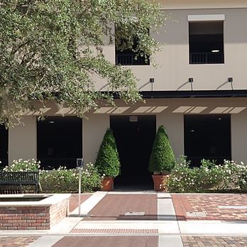 Winter Garden Historic District - Even the parking garage is pretty here. - Landmarks & Historical Buildings Near Me