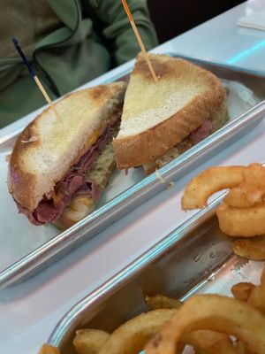 Shores Diner by null