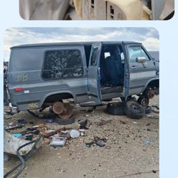 Mel's Towing