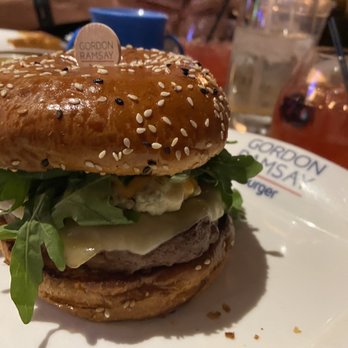 Gordon Ramsay Burger Las Vegas - Blue cheeseburger - Burgers Near Me - Las Vegas, Nevada Gordon Ramsay Burger Las Vegas - Blue cheeseburger - Burgers Near Me - Las Vegas, Nevada