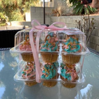 Let Them Eat Cake! - Gender reveal cupcakes - Custom Cakes Near Me Let Them Eat Cake! - Gender reveal cupcakes - Custom Cakes Near Me