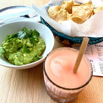 El Techo - Frozen drink, chips and guac - Mexican Near Me - Philadelphia, Pennsylvania