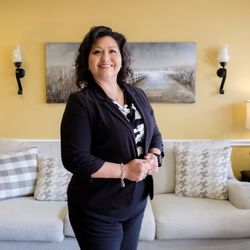 Distinctive Life Cremation & Funeral Services - Lydia Marruffo Location Manager