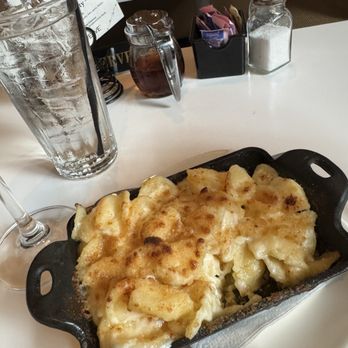 Cafeteria 15L - Breakfast & Brunch Near Me - Sacramento, California Cafeteria 15L - Breakfast & Brunch Near Me - Sacramento, California