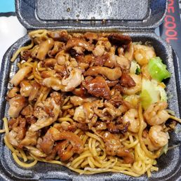 Chicken & Shrimp Teriyaki with noodles Chicken & Shrimp Teriyaki with noodles