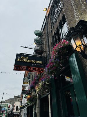 The Old Storehouse Bar and Restaurant by null