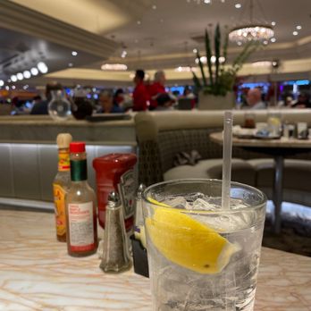 Cafe Bellini - a glass of water with a lemon wedge - Cafes Near Me - Sparks, Nevada Cafe Bellini - a glass of water with a lemon wedge - Cafes Near Me - Sparks, Nevada